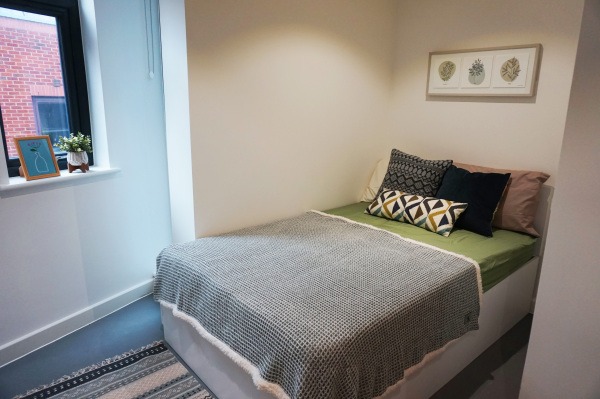 Best time of year to look for student housing in London,London student halls rent prices