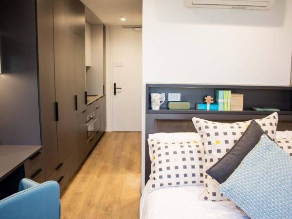 Sydney student accommodation contracts explained,Shared student flat monthly costs Sydney