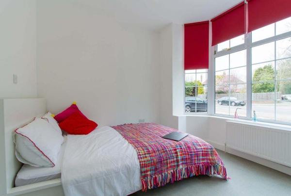 How to rent an apartment in Leeds for students,Leeds student accommodation price trends