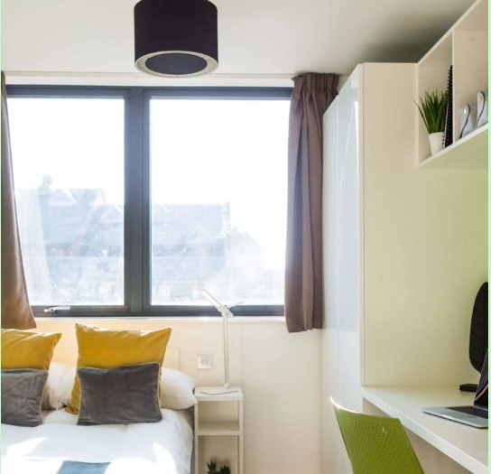 Student studio apartments in Dundee,Dundee student accommodations near public transport.