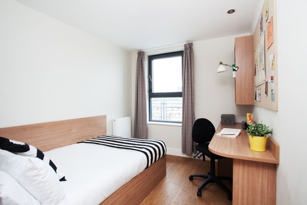 Student studio apartments in Belfast,Semester-based student housing prices in Belfast