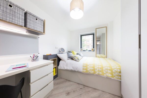 Finding roommates for Lismore student flats,Cheap student en-suite rooms in Lismore