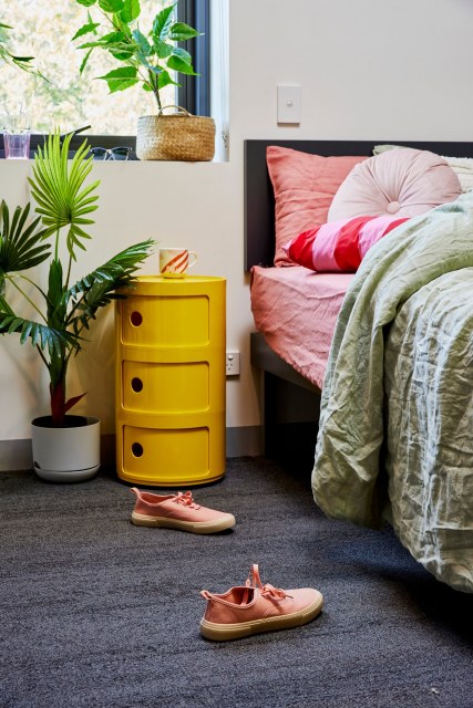 Sydney university campus vs off-campus housing,How comfortable are the beds in Sydney student apartments?