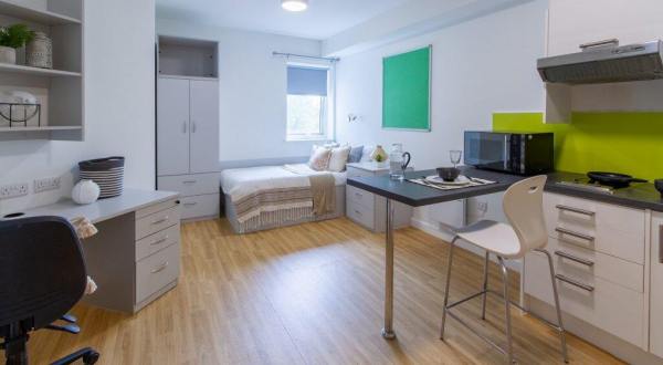 Renewing or ending a student housing lease in Bristol,Student accommodation promotions Bristol