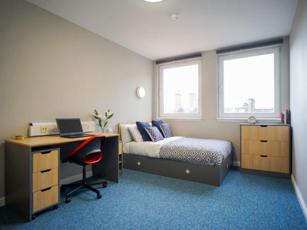 Understanding Hatfield's public transport for student areas,Affordable student studio flats Hatfield