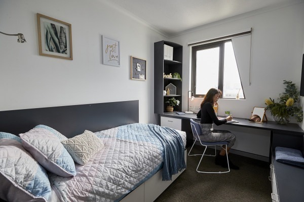 Pros and cons of London student residence halls,How safe is the surrounding area of London universities?