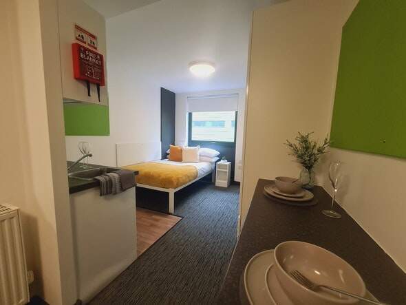 Benefits of living in Melborune student halls,Is renting in Melborune safe for students?