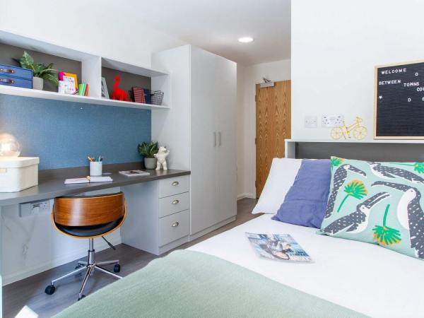 Shared student apartments in London pros and cons,Student studio apartments in London prices