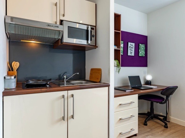 How to negotiate rent for student properties in London,Best priced student housing in London