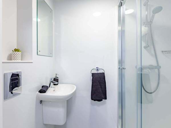 Advantages of en-suite rooms in Auckland student housing,Auckland student accommodation monthly rent