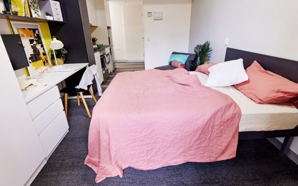 Checklist for moving into a Coventry student apartment,Affordable student en-suite Coventry rentals