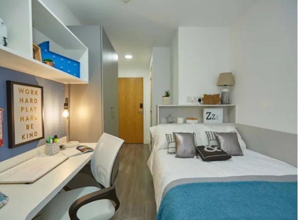 Salford student accommodation near top universities,Budget-friendly student hostels in Salford