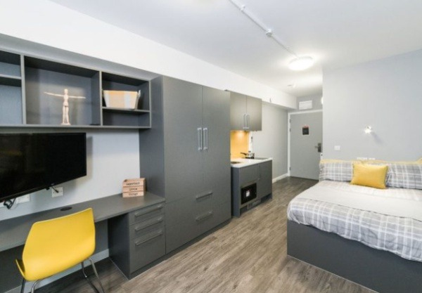 Toronto student accommodations with gyms or fitness centers,Shared student flat monthly costs Toronto