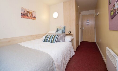 Shared student apartments in Luton pros and cons,Luton student halls rent prices