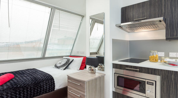 Student studio apartments in London,London city center student flat rents