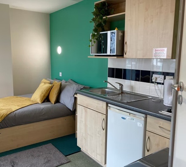 Short-term student rentals in Egham,Student shared apartments Egham pricing