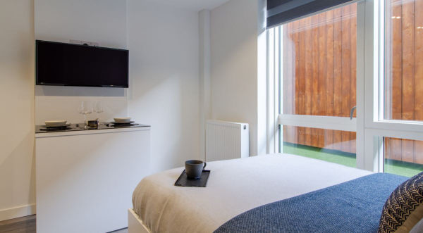 Benefits of living in a Manchester student community,Price range for student penthouses in Manchester