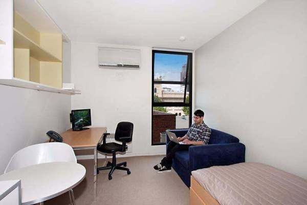 Understanding London's public transport for student areas,Cheap student accommodation London