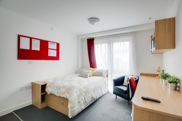 International student rights when renting in London,Cheap student living in London city