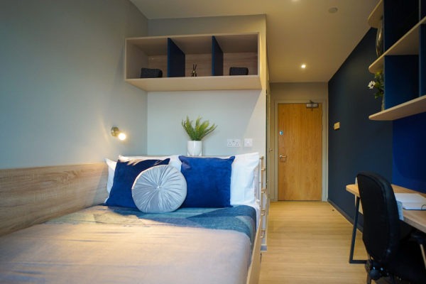 Benefits of living in Edinburgh student halls,Pricing for student flats in central Edinburgh