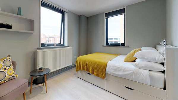 Liverpool student accommodation near top universities,Semester-based student housing prices in Liverpool