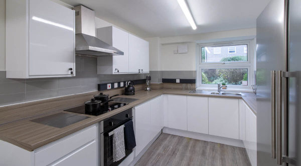 Renewing or ending a student housing lease in London,Student housing offers in London