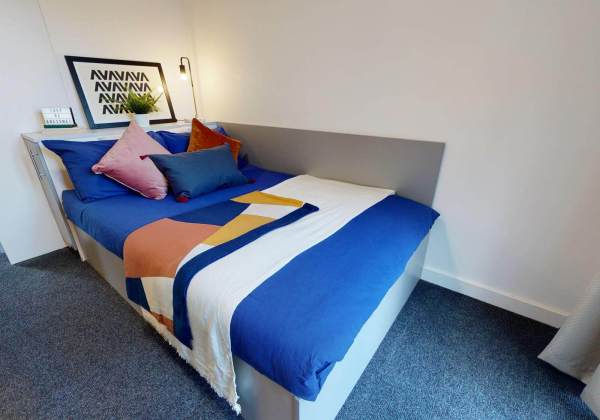 Advantages of en-suite rooms in Salford student housing,Best priced student housing in Salford