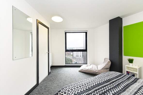 Furnished vs unfurnished student apartments in NewYork,Parking spaces in NewYork student apartments.