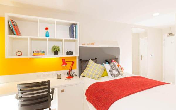 Manchester student accommodation near top universities,Manchester international student housing prices