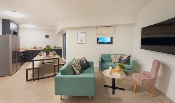 How to rent an apartment in London for students,Student accommodations with bill-inclusive prices London