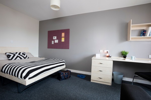 How to rent an apartment in Cornwall for students,Best areas for cheap student living in Cornwall