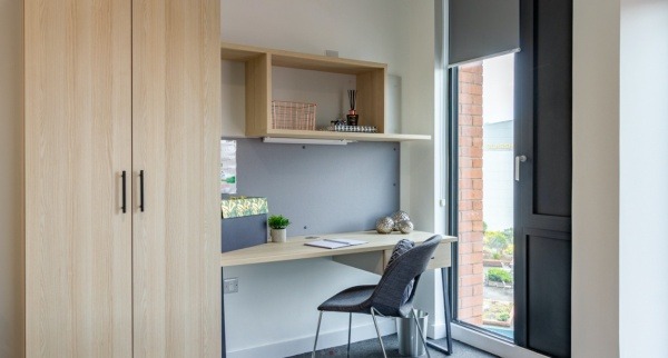 Renewing or ending a student housing lease in Canterbury,Canterbury student halls rent prices