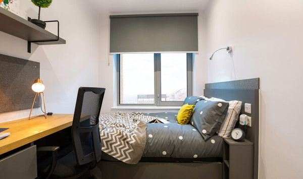 Best time of year to look for student housing in Huddersfield,Huddersfield student flats with a balcony.