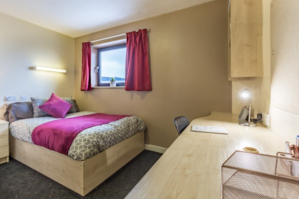 Finding roommates for Liverpool student flats,Liverpool student accommodation monthly rent