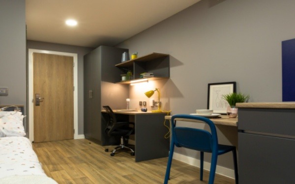 Furnished vs unfurnished student apartments in Liverpool,Liverpool student accommodation within budget