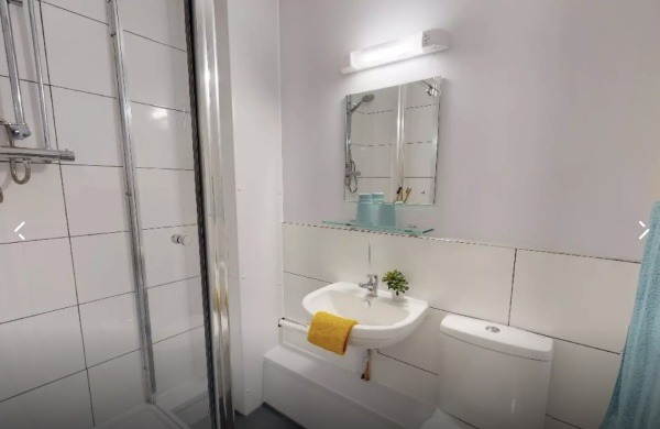 Advantages of en-suite rooms in Singapore student housing,Low-cost student flats in Singapore