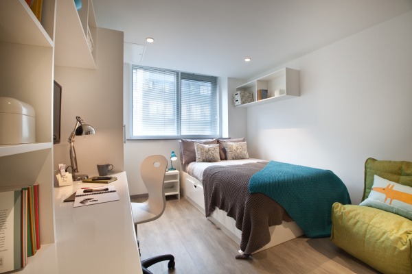 Furnished vs unfurnished student apartments in York,Budget-friendly student hostels in York