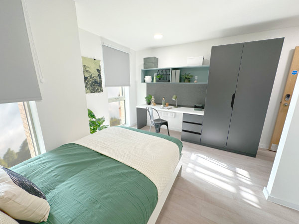 Benefits of living in a London student community,Student studio apartments in London prices