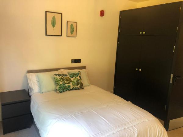 Singapore student accommodations with gyms or fitness centers,Cheap student living in Singapore city