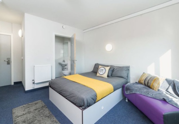 Finding roommates for Manchester student flats,Manchester student accommodation deposit amount