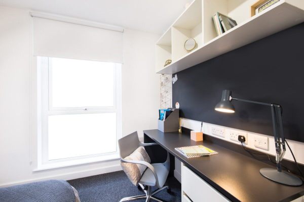 Best time of year to look for student housing in London,Student housing offers in London