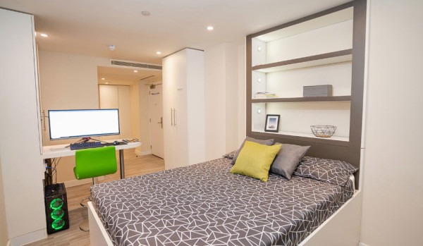 How to rent an apartment in Adelaide for students,Parking spaces in Adelaide student apartments.