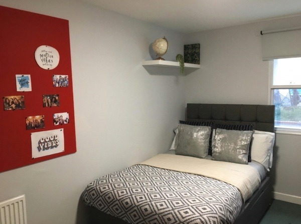 Lancashire student accommodation safety features,Lancashire student accommodation deposit amount