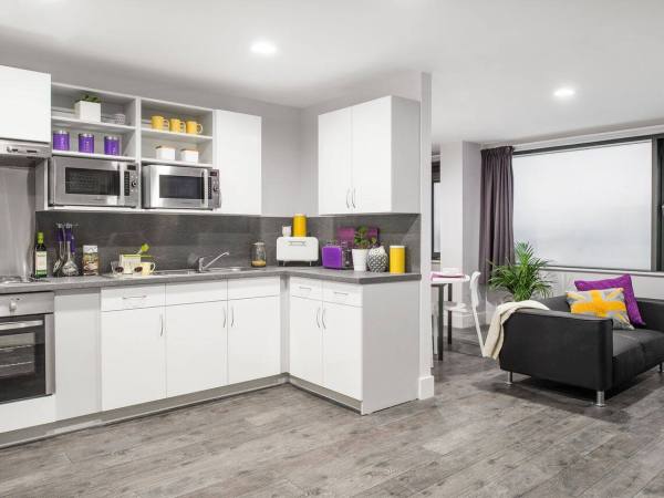 Best time of year to look for student housing in Brisbane,Student shared apartments Brisbane pricing