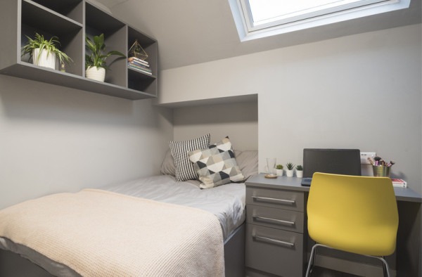 Plymouth student accommodation near top universities,Cost-effective student residence Plymouth