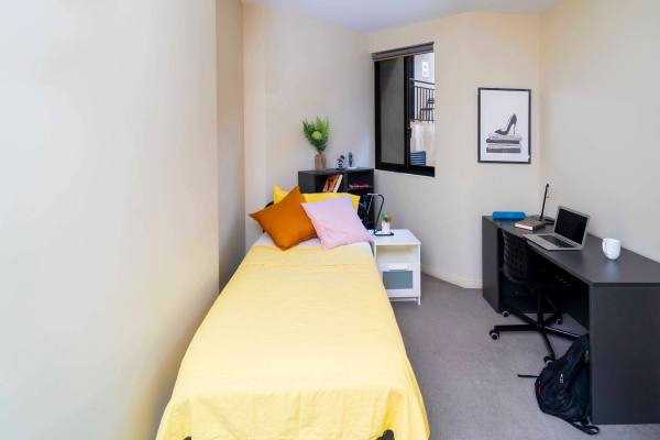 Things to check before signing a lease in London,Are London student rooms soundproof?