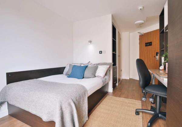 London student apartment deposit refund tips,London student rooms with all utilities included price