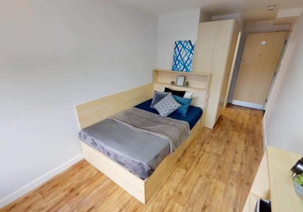 London student accommodation cultural integration tips,Cheap student accommodation London