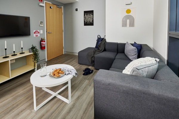 Checklist for moving into a Derby student apartment,Low-cost student flats in Derby