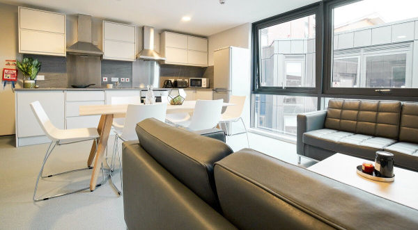 Benefits of living in a London student community,Pricing for student flats in central London